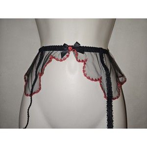 Agent Provocateur Lorna Suspender black with red hearts size AP 5 XL NWT